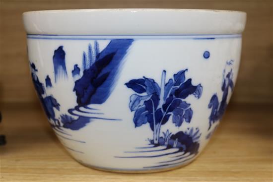 A Chinese blue and white bowl diameter 21.5cm